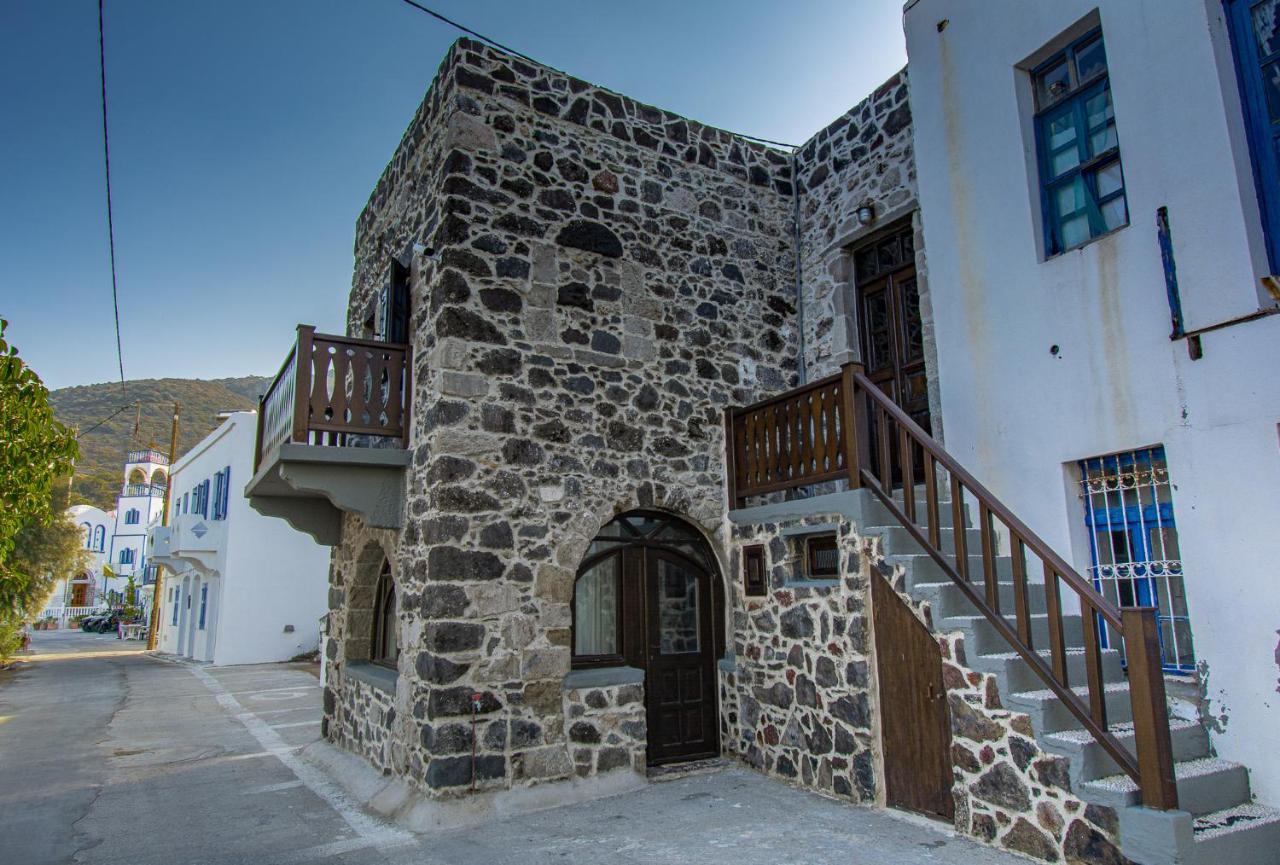Appartement Plousiadi΄S Stone House à Skála Extérieur photo