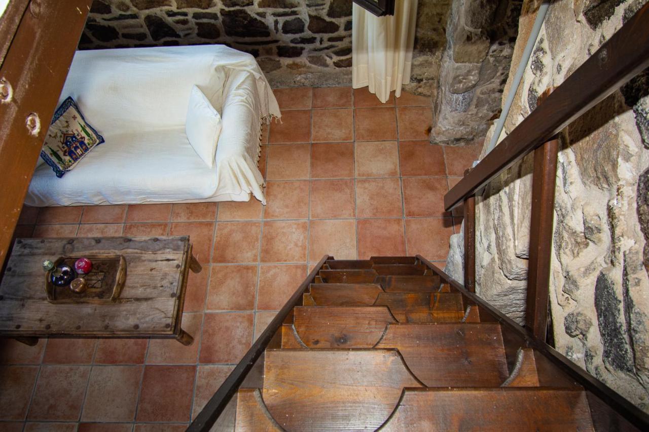 Appartement Plousiadi΄S Stone House à Skála Extérieur photo