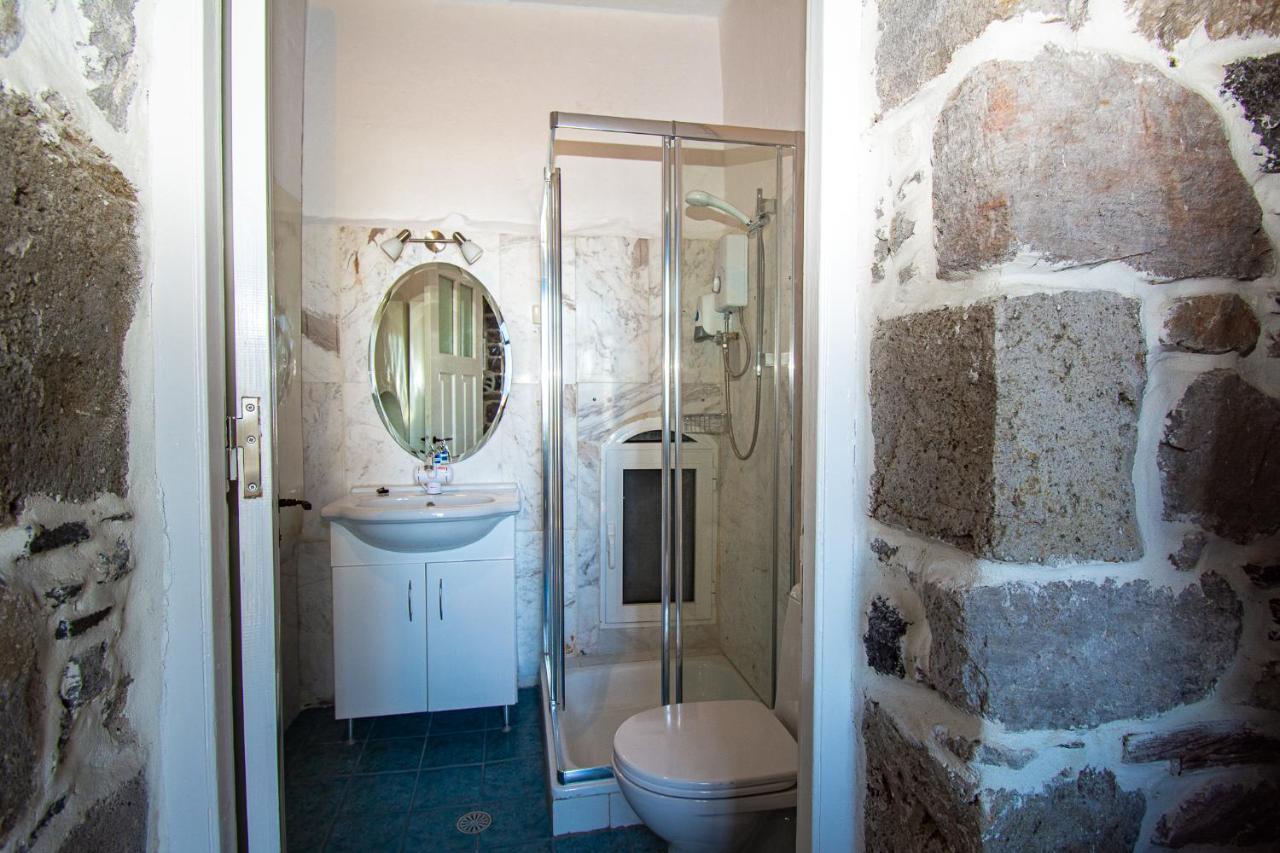 Appartement Plousiadi΄S Stone House à Skála Extérieur photo