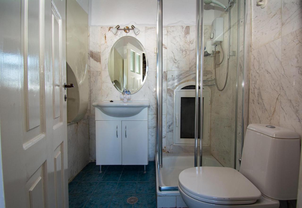Appartement Plousiadi΄S Stone House à Skála Extérieur photo