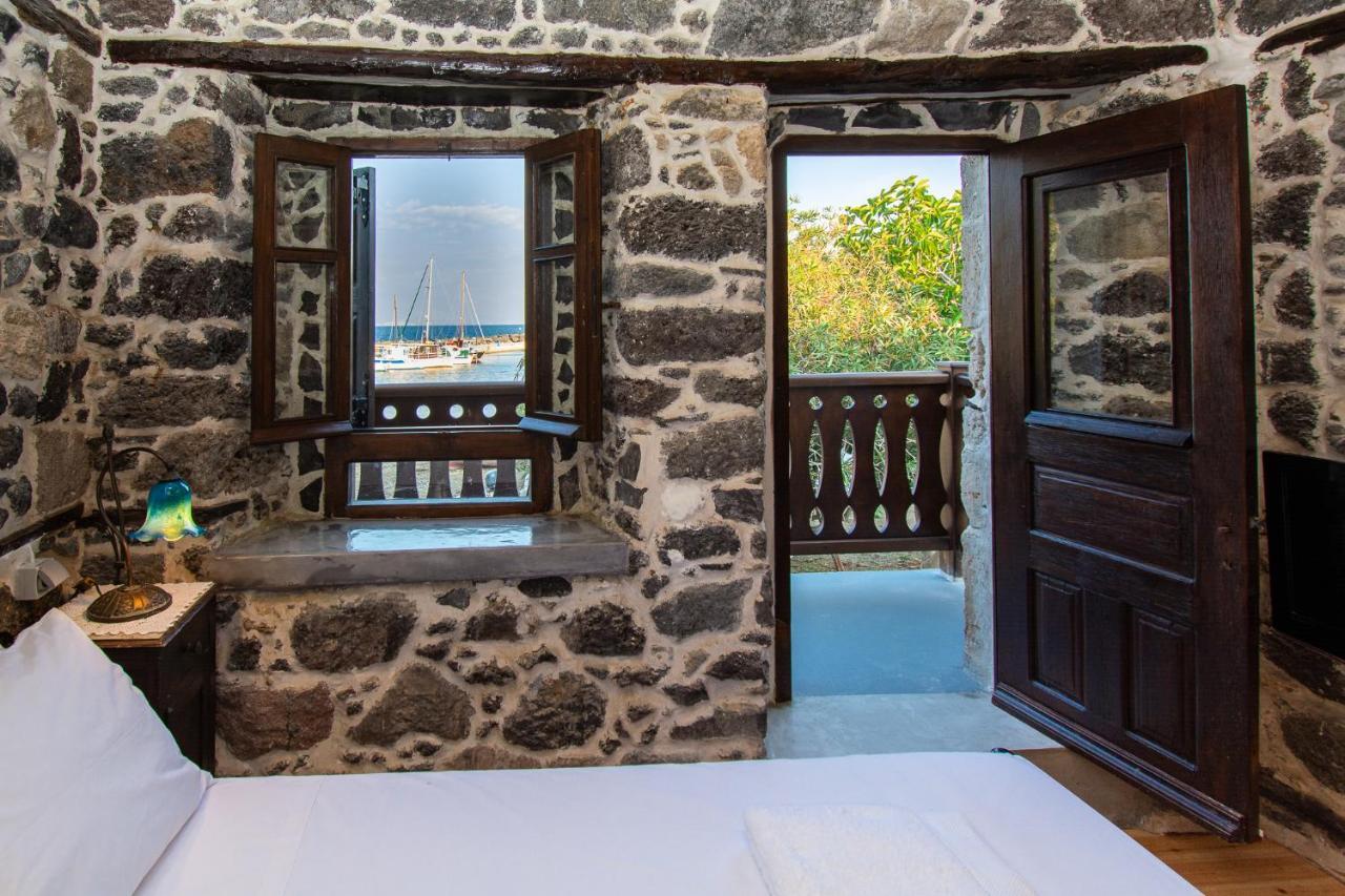 Appartement Plousiadi΄S Stone House à Skála Extérieur photo